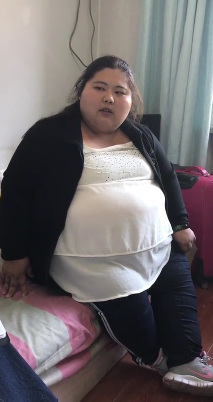 河北千斤之家,只有父亲正常,妈妈,女儿,儿子加起就九百斤啦!