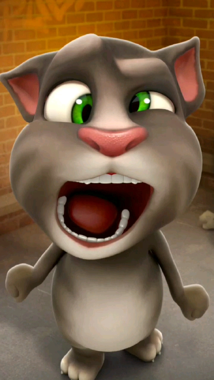 小汤姆喝牛奶!把瓶子都喝啦!