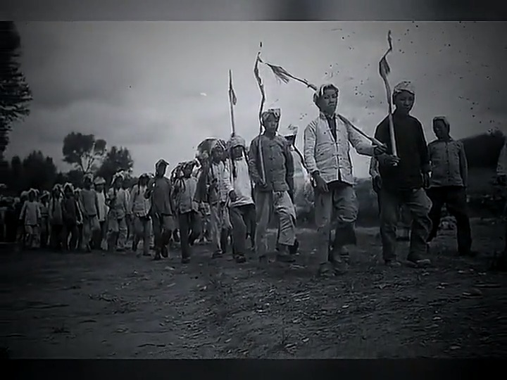 我要上热门#我国松山战役,七千娃娃兵与日军血战,最小9岁大的15岁