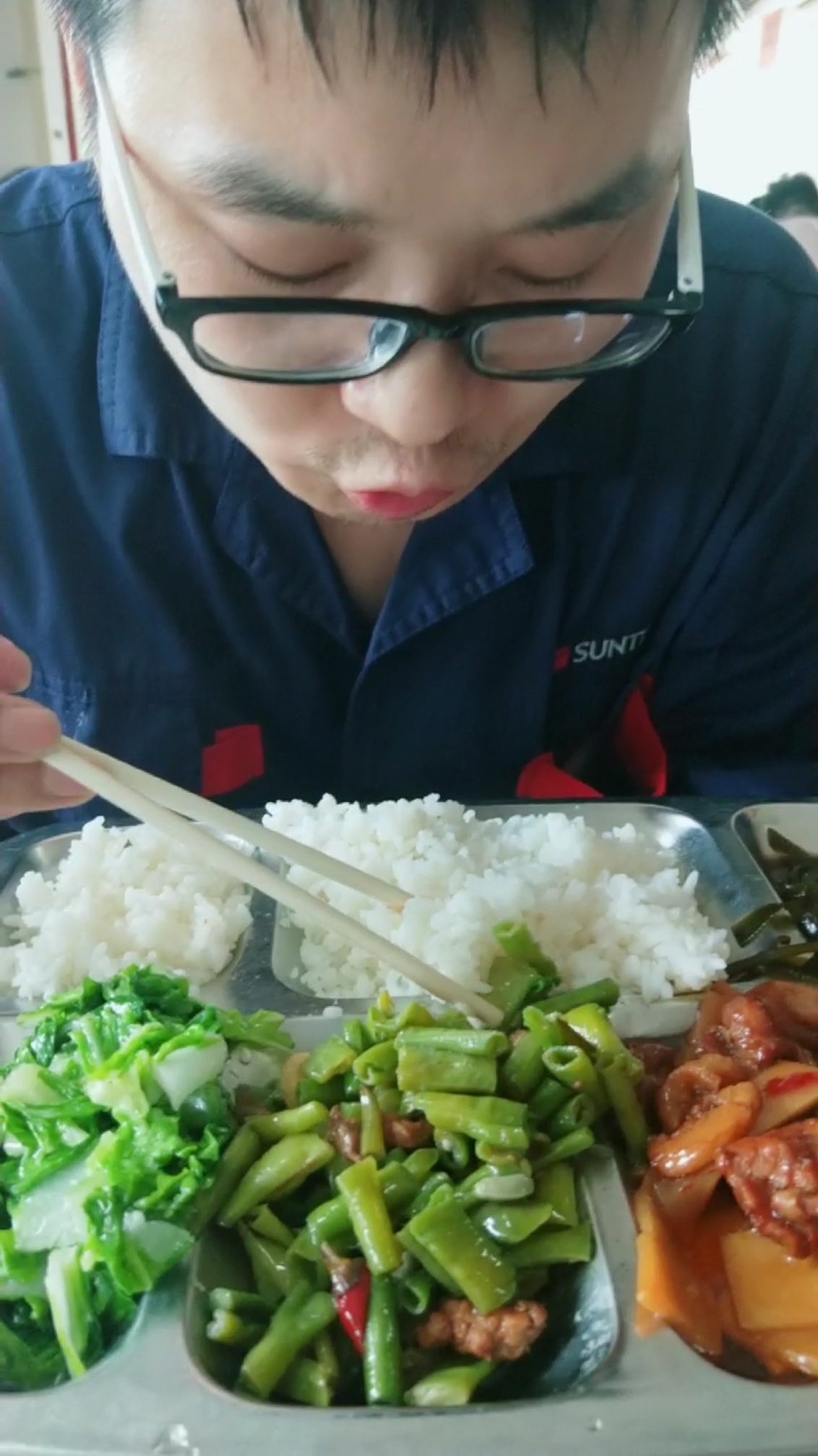 夏日美少女#看帅哥吃饭