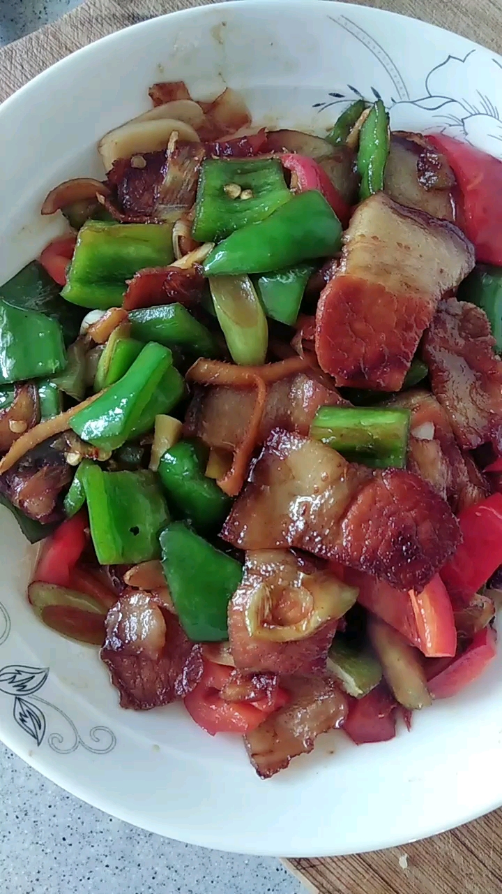 舌尖上的旅行#青红椒炒肉