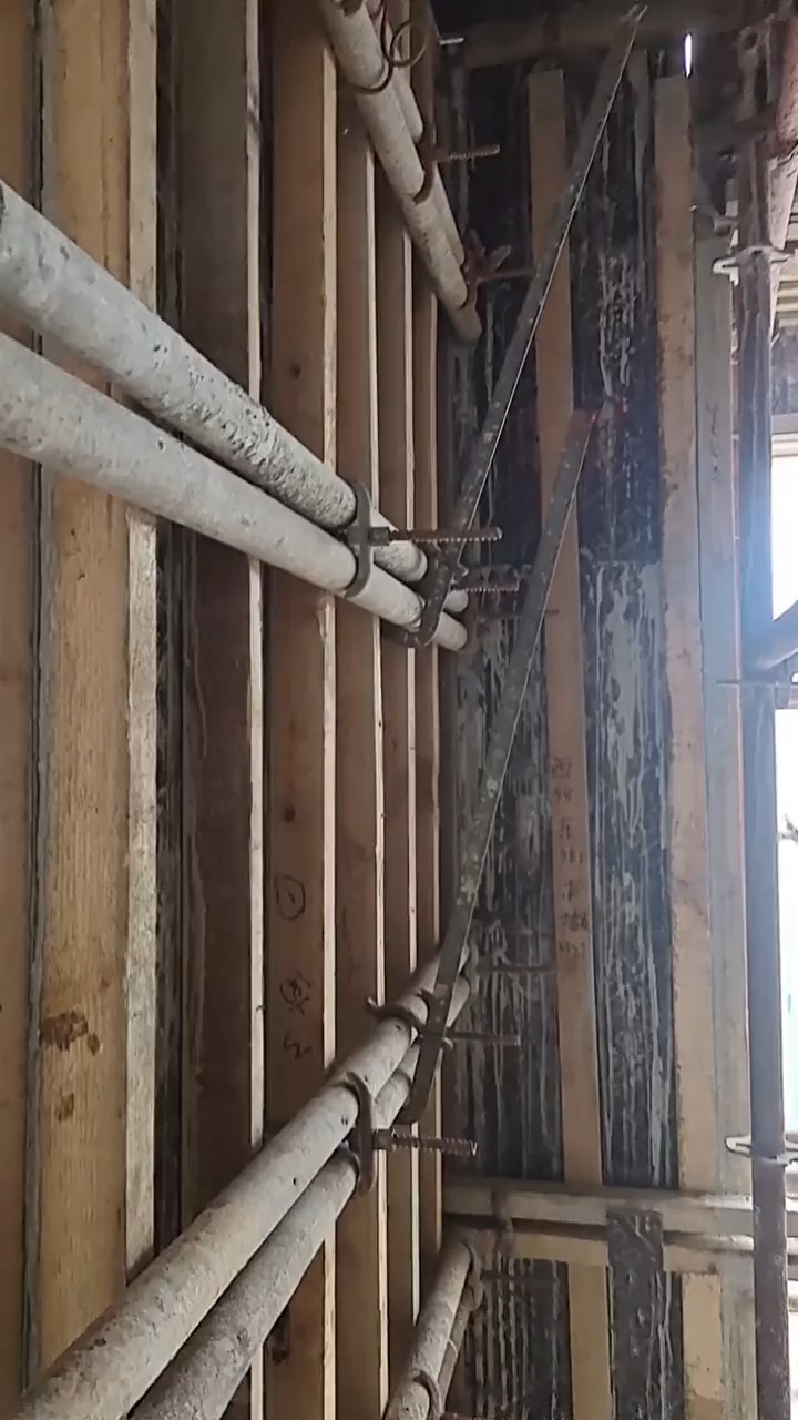 木工师傅妙用步步紧