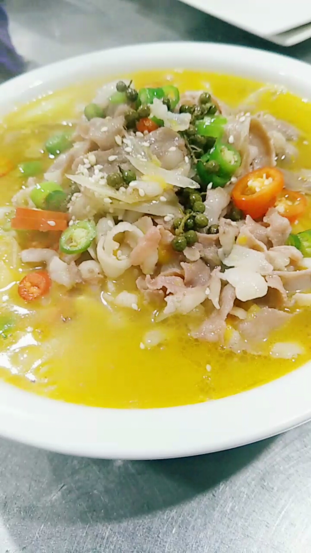 杆子哥的美食#酸辣开胃,金汤小肥羊.