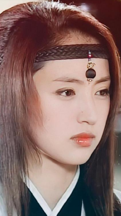 "雪花女神龙"董璇,如今为何会变得这么肿呢?