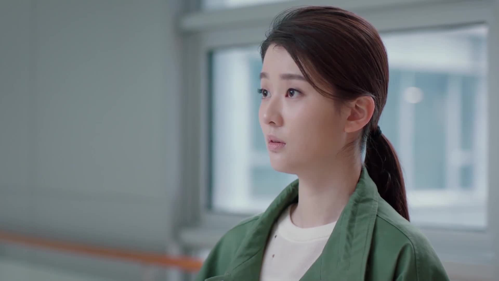 欢乐颂2:邱莹莹为了应勤不要命,曲筱绡不能忍大骂一顿!