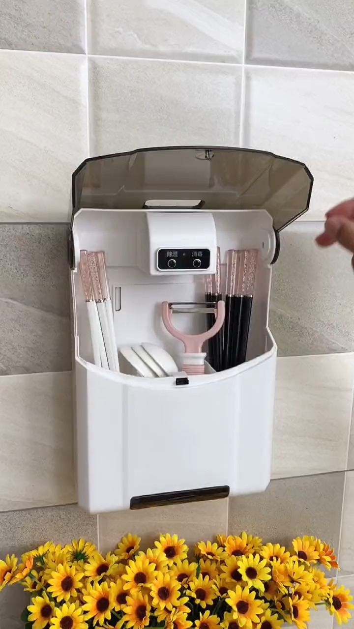 筷子潮湿容易滋生细菌,来试试这款自带除湿消毒的筷子筒,使用方便还不