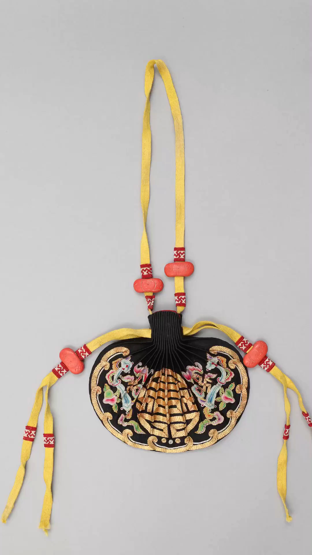 青色锻平金锁秀万寿如意纹腰圆荷包【清】