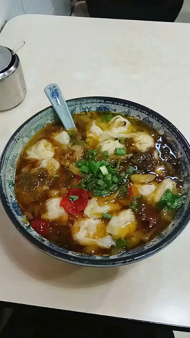 佛系生活#酸菜抄手!汤超好喝!皮薄馅大!