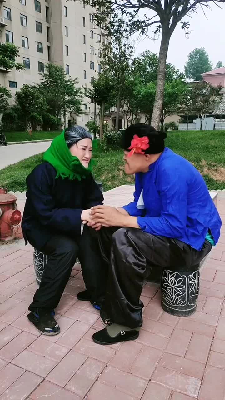 河南方言模仿老太太笑不笑有你看一次笑一次想老头逗乐小赵小号