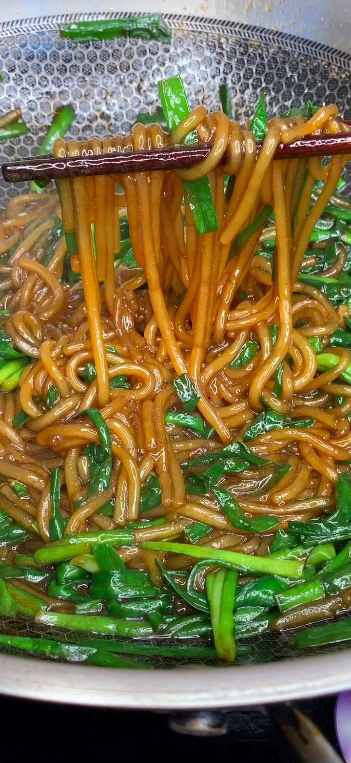 小米哥美食#韭菜炒粉