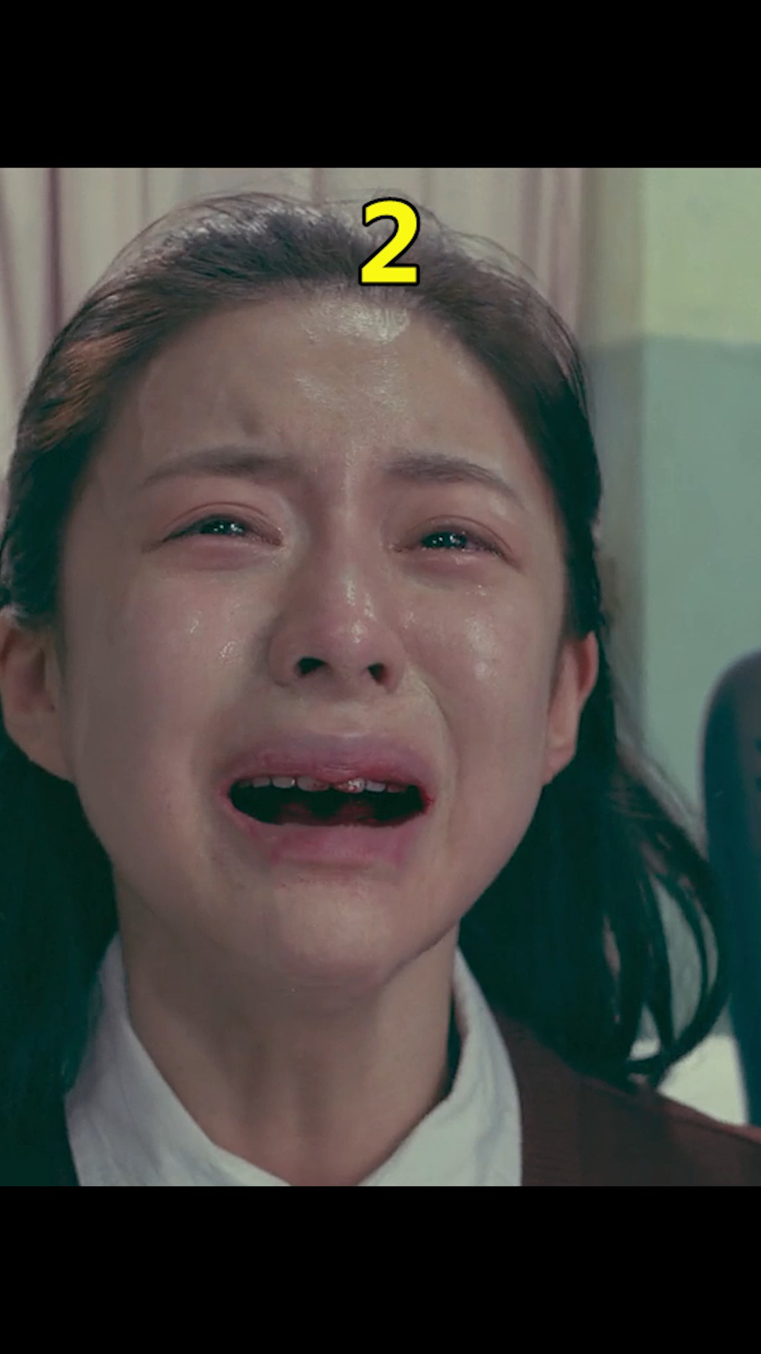 电影解说恐怖的果冻怪袭击了校园女孩身体无限膨胀变成了巨大的果冻