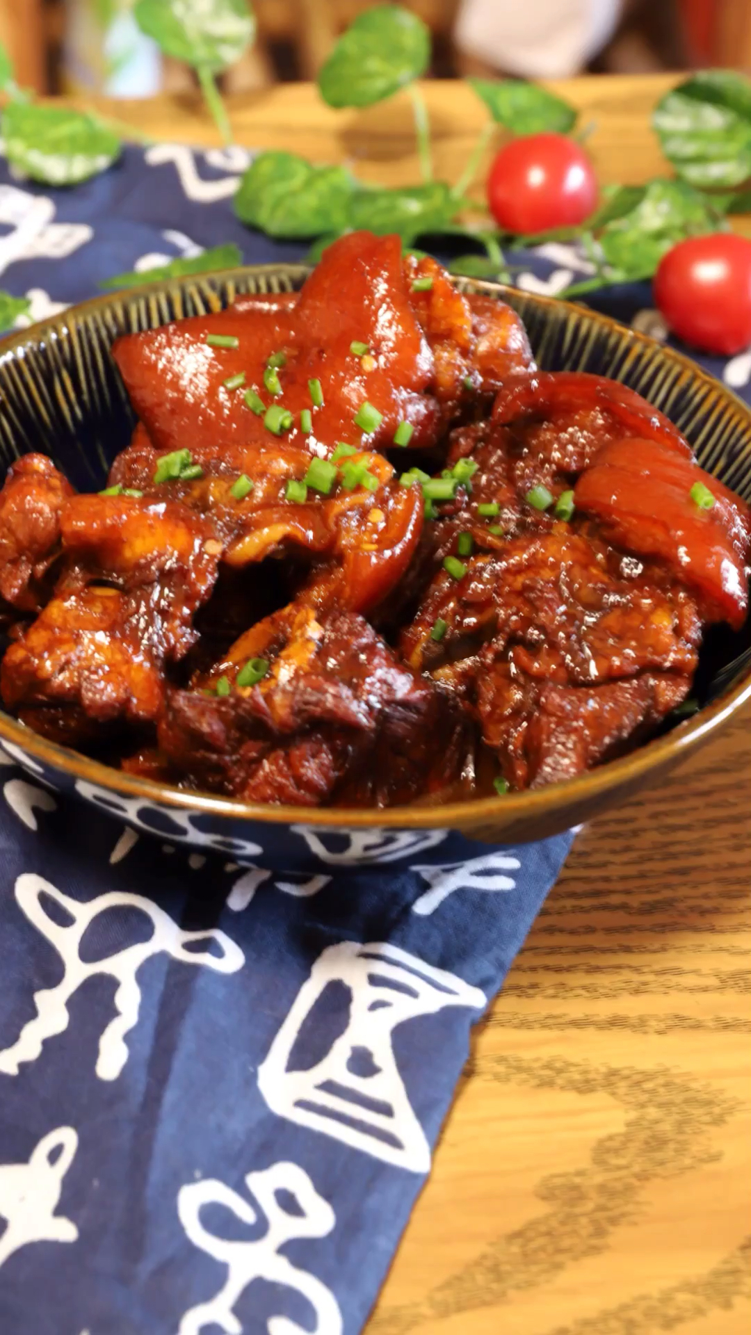 家乡特色美食#红烧猪蹄膀,这个做法好简单味道超好吃!