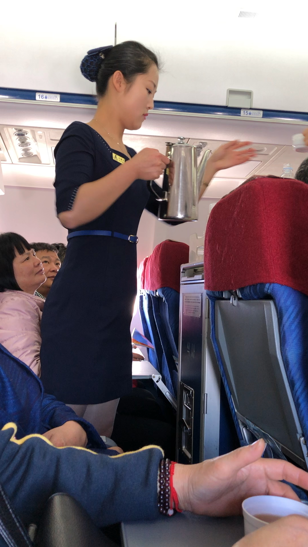 朝鲜空姐新版图片