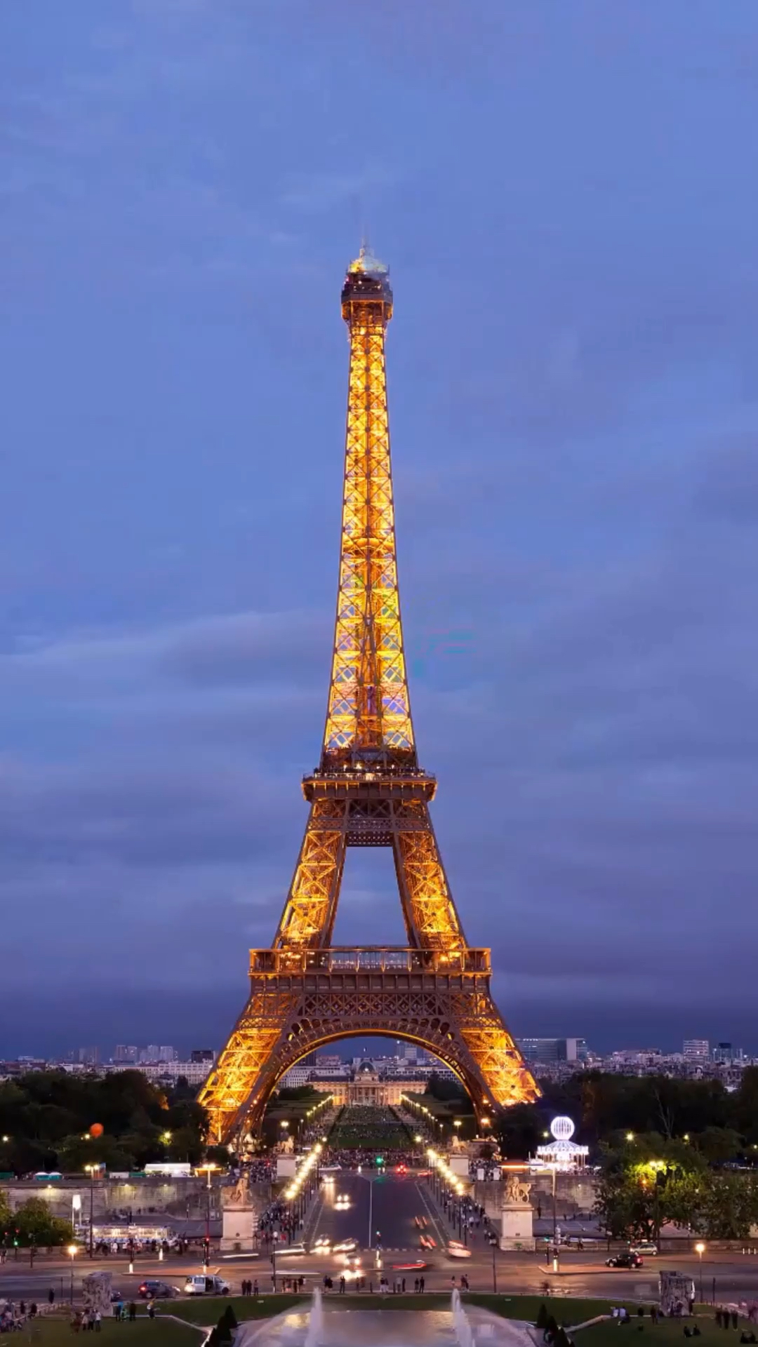 星空中的埃菲尔铁塔,有谁见过吗?