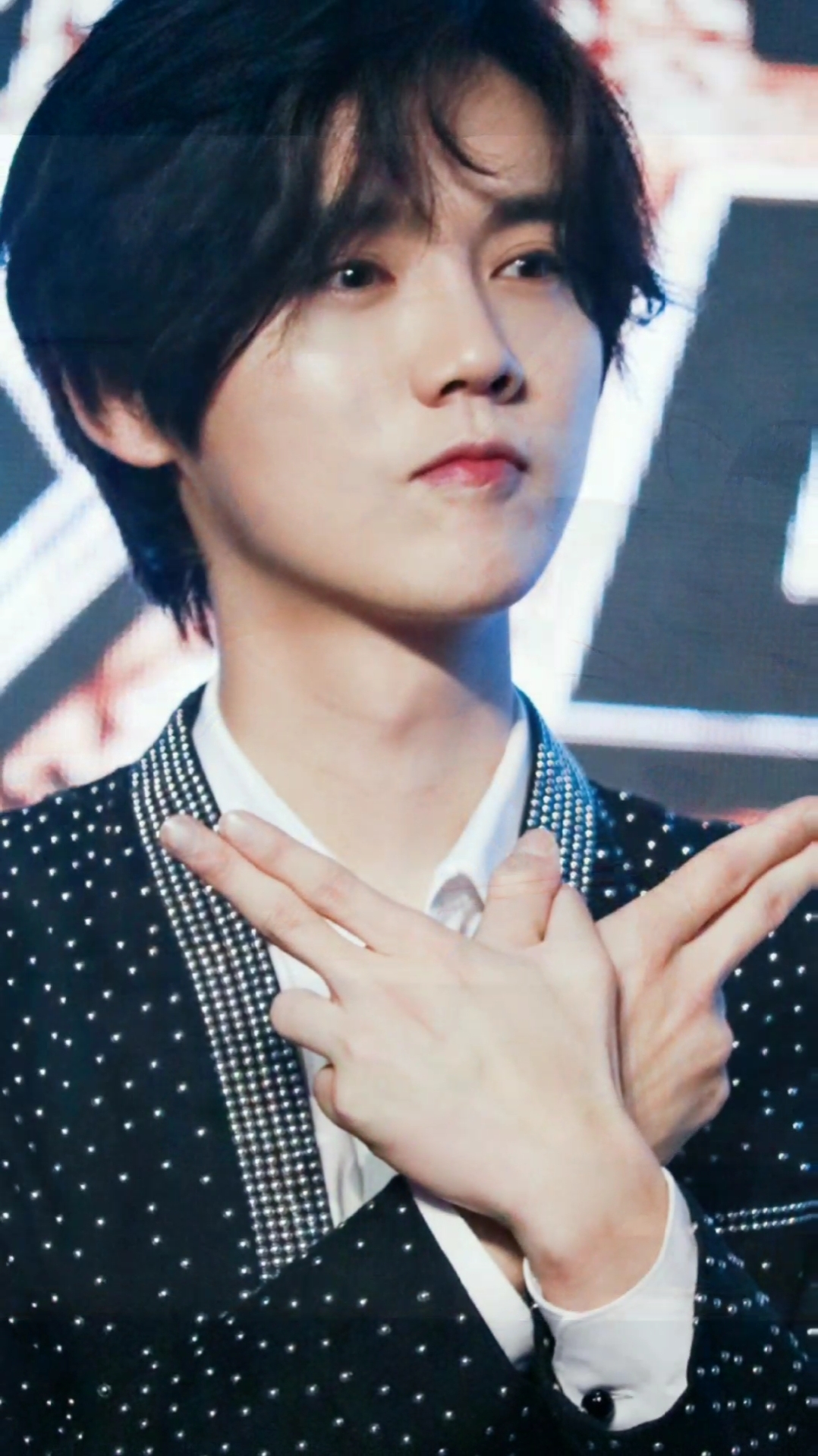 鹿晗湿发诱惑,这谁受得住啊!