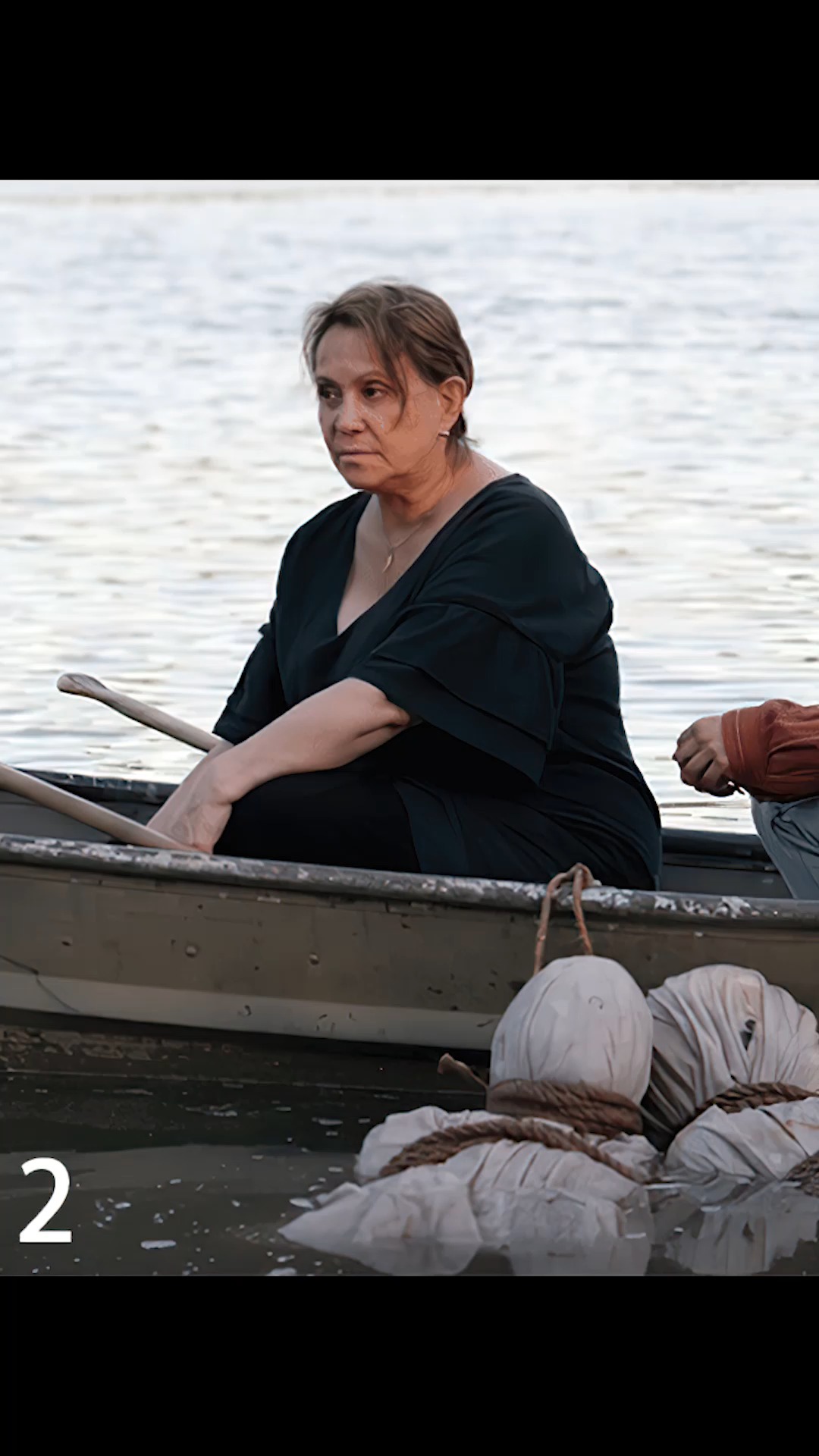 全民电影解说#女儿竟然将相依为命的母亲沉入湖底,为何如此狠心?( ))