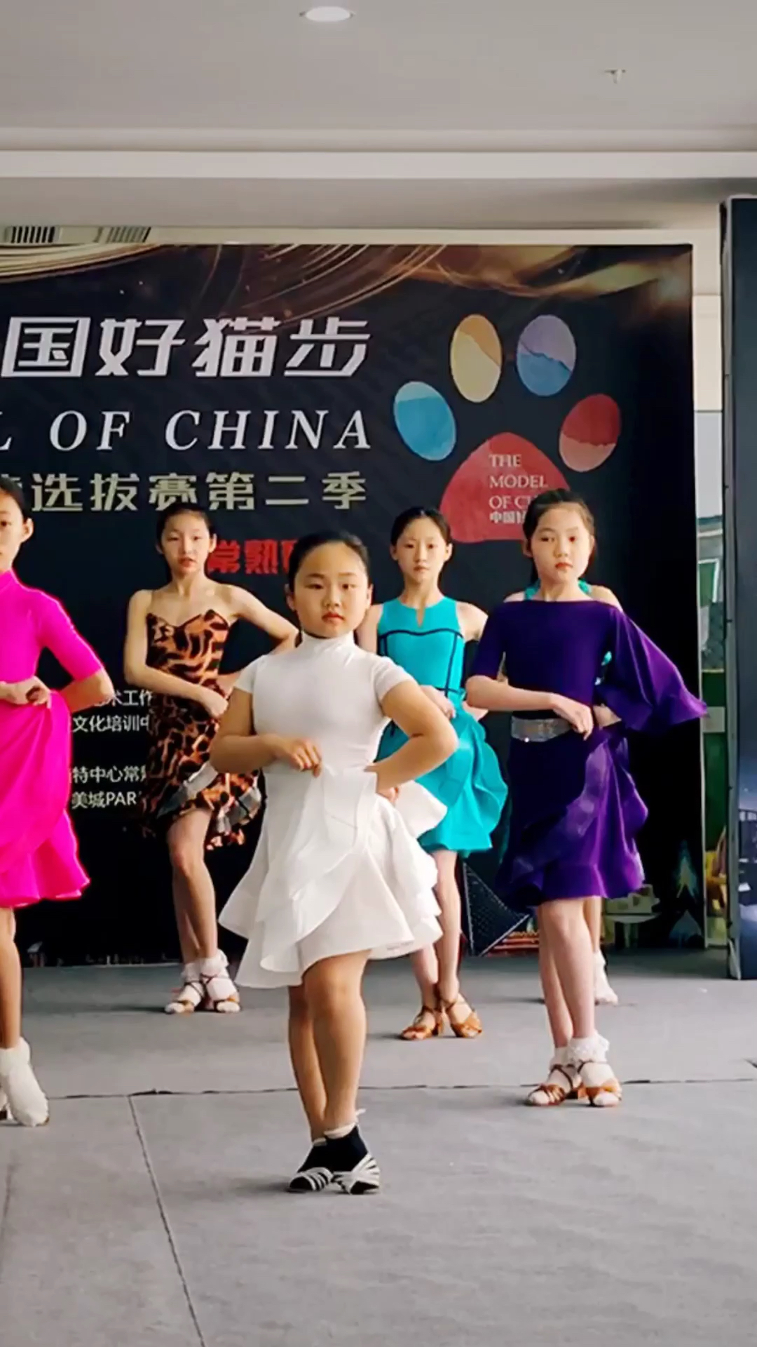 全民独门绝技咖#拉丁小胖妞的精彩演出