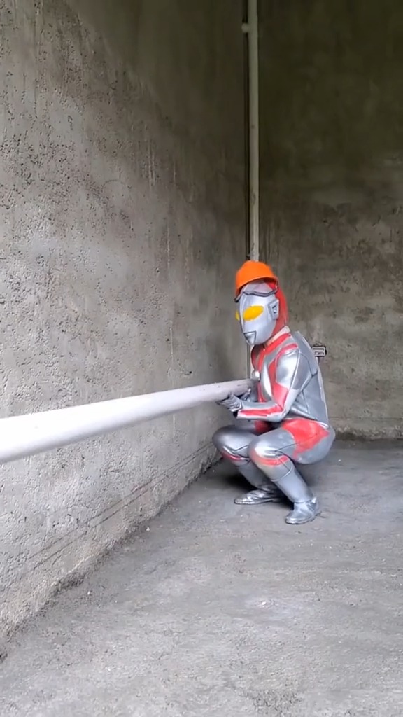 奥特曼要到工地打工了奥特曼