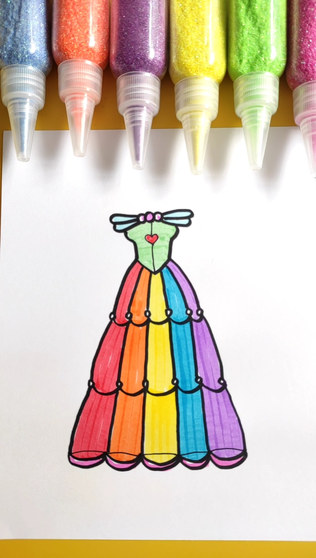 简笔画#简笔画彩色裙子