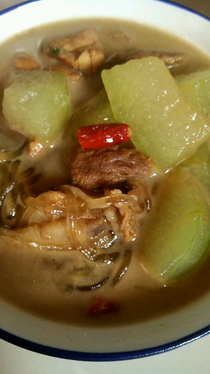 猪肉冬瓜炖粉条大锅菜图片