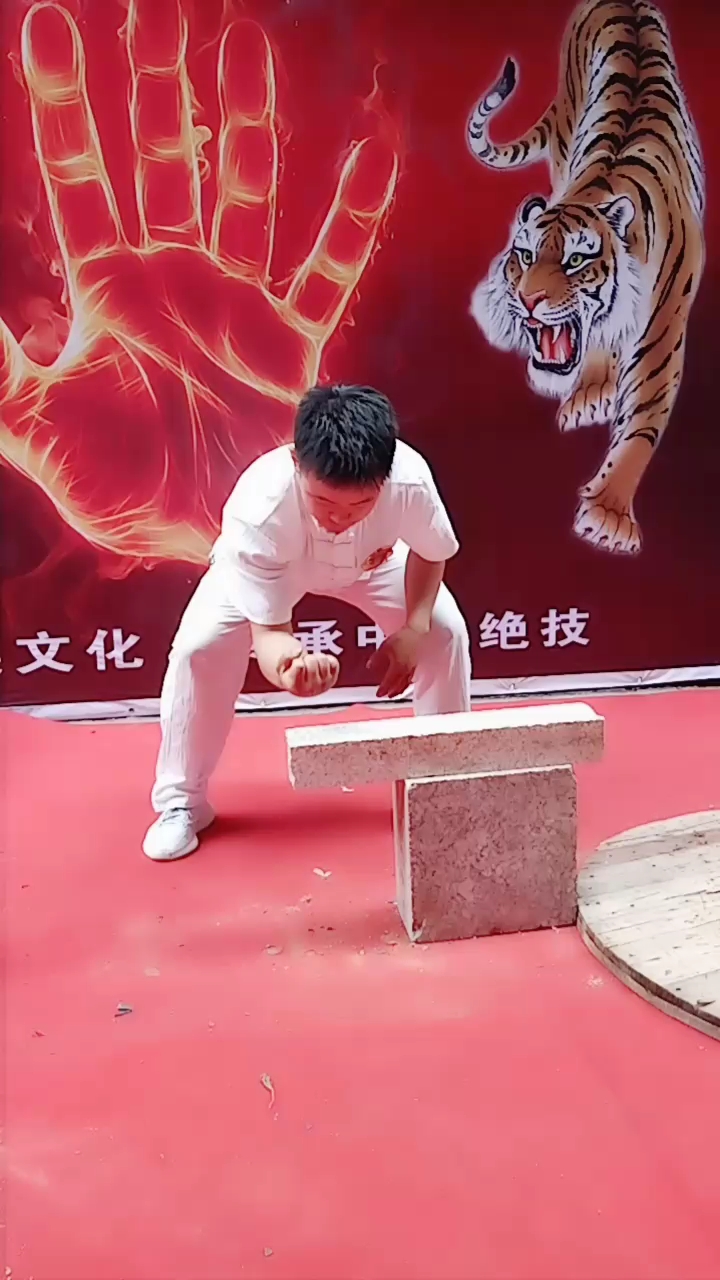 全民独门绝技咖#60*10*8花岗岩悬空不压,这个难度属实有点大.