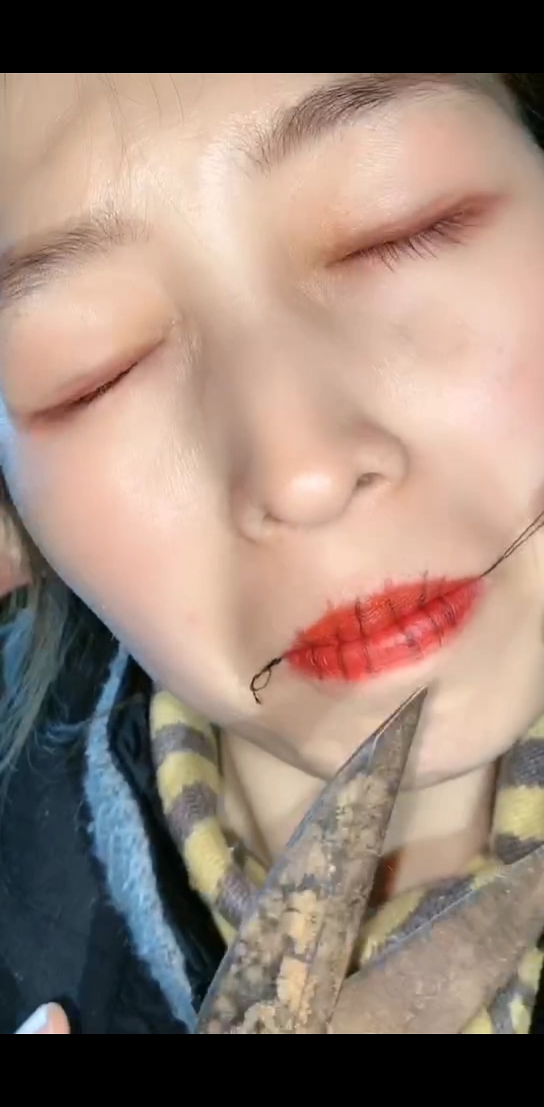 老公整天嫌我啰嗦,把嘴巴封起来,不吃也不喝,还减肥.