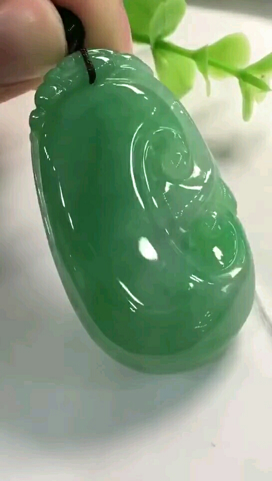 a货精品完美油绿如意  尺寸: 47.8×28×7.