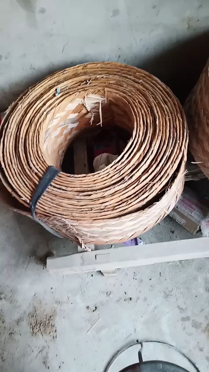 以前用来存放粮食的折子