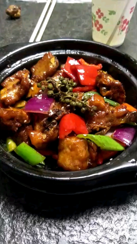 瓦香鱼豆腐,瓦香系列卖的比较好一道菜,点餐率很高!