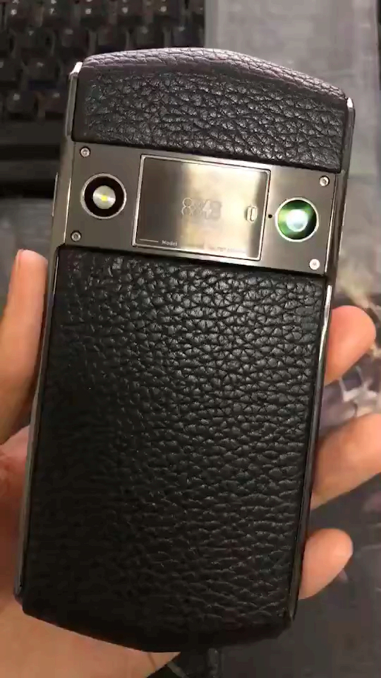 正品国行钛金8848巅峰版  配置:高通骁龙800处理器/128g存储/1300