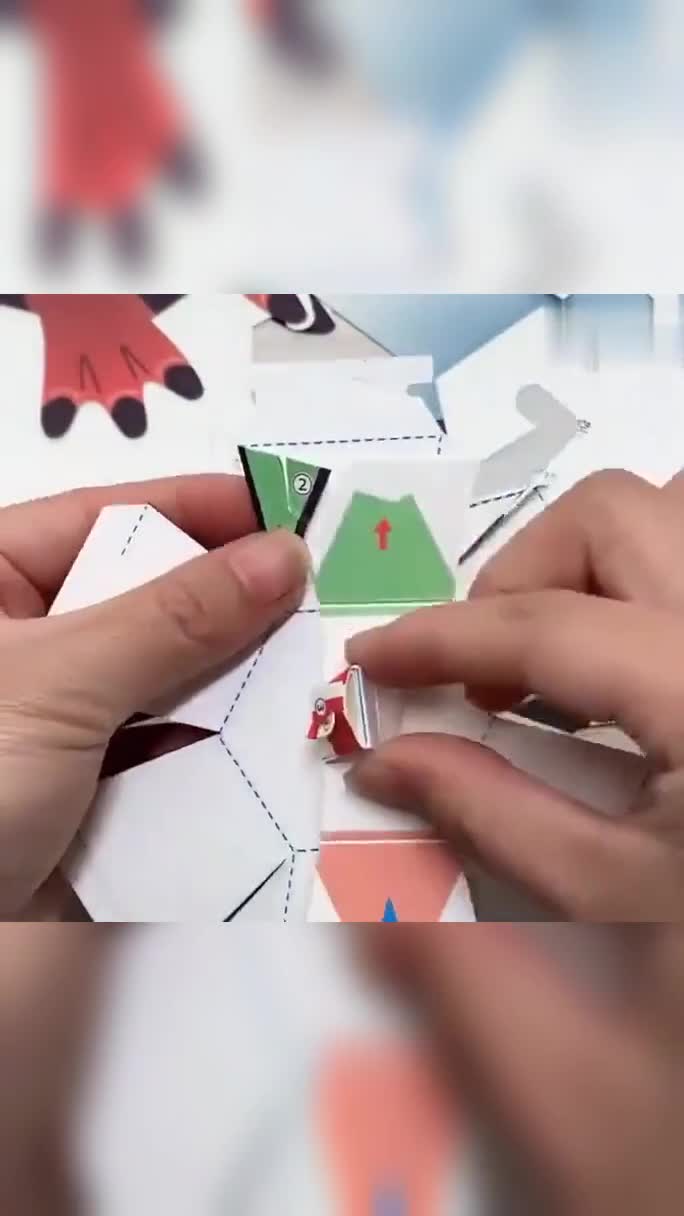 弹跳企鹅折纸玩具,摁下去就会自己跳起来,小孩也能制作完成!