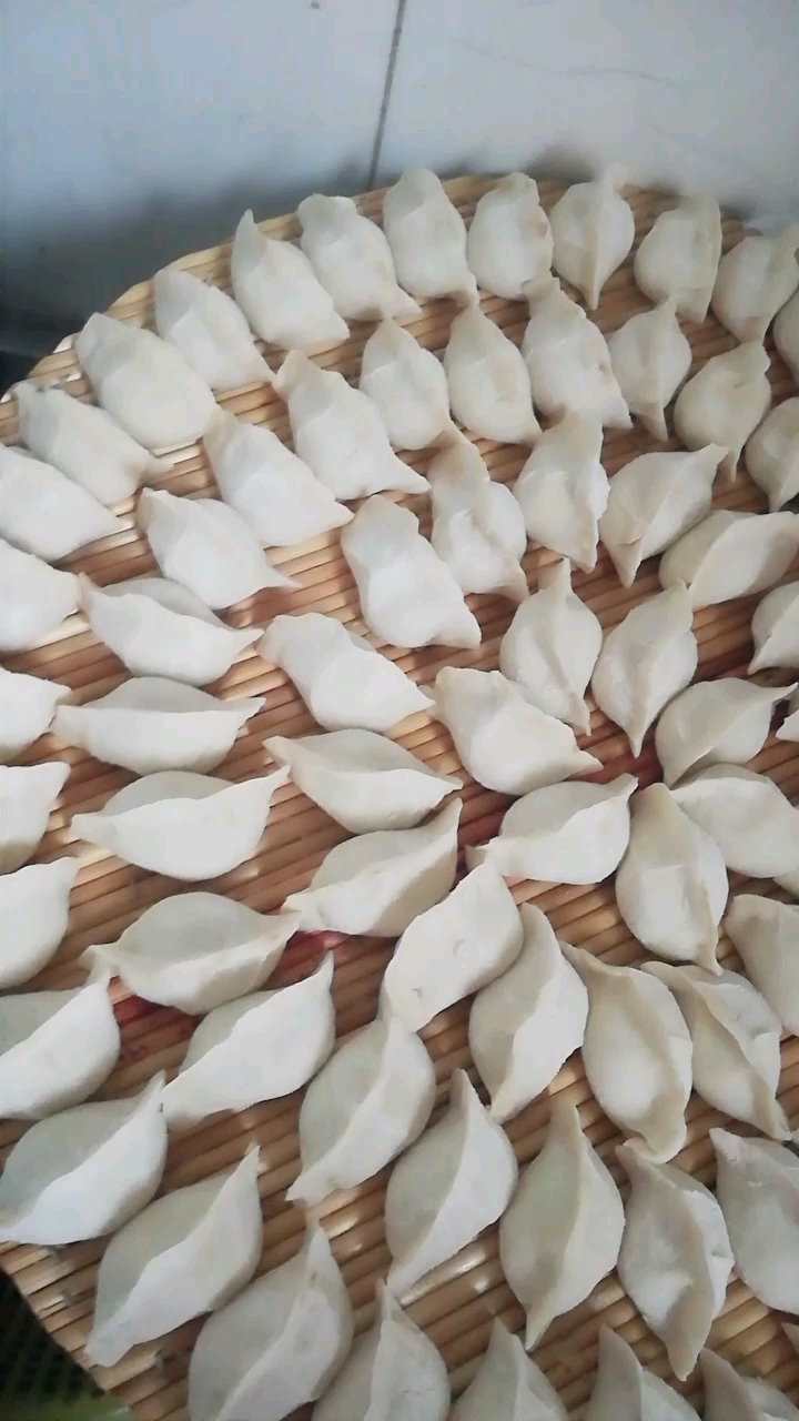 我们家吃水饺都是这样式的,厉害不