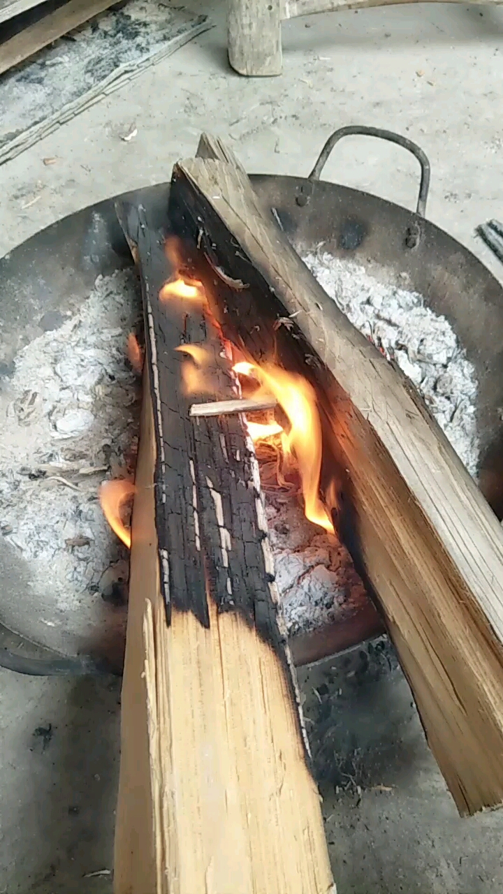 你们还用火盆烤火吗