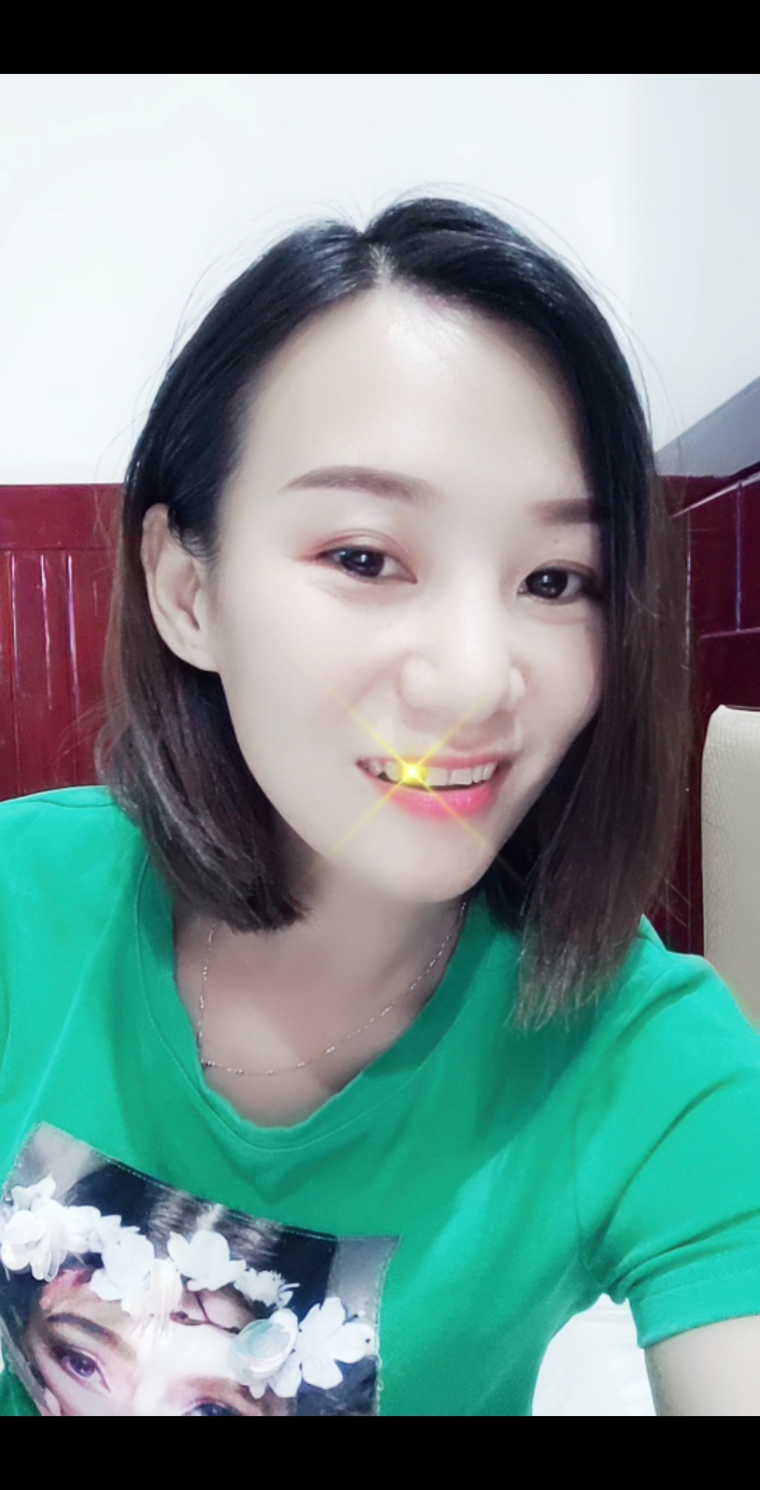 感觉钱放哪里都不安全,今天去买了一颗金牙镶在嘴里,这下可放心了!