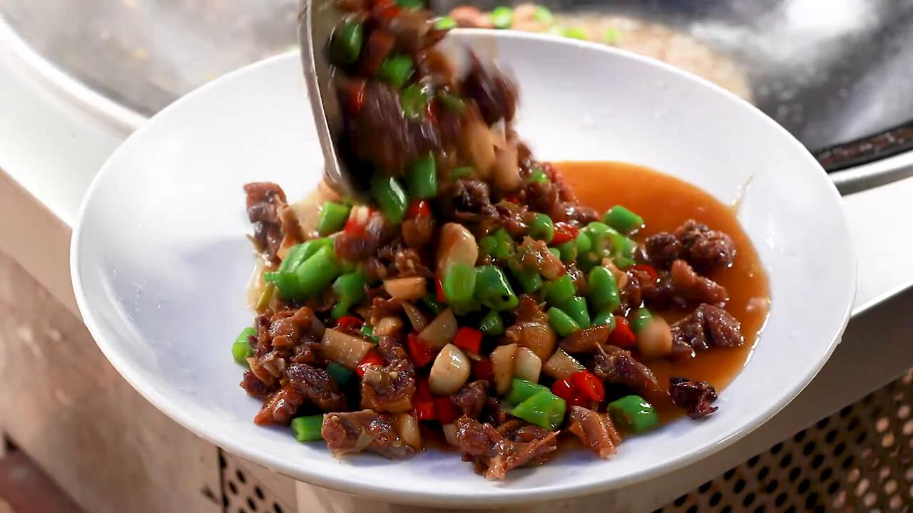 喜欢吃鸭肉要收藏了,自贡名菜"小煎鸭"教程来了,越啃越香 #美食趣胃