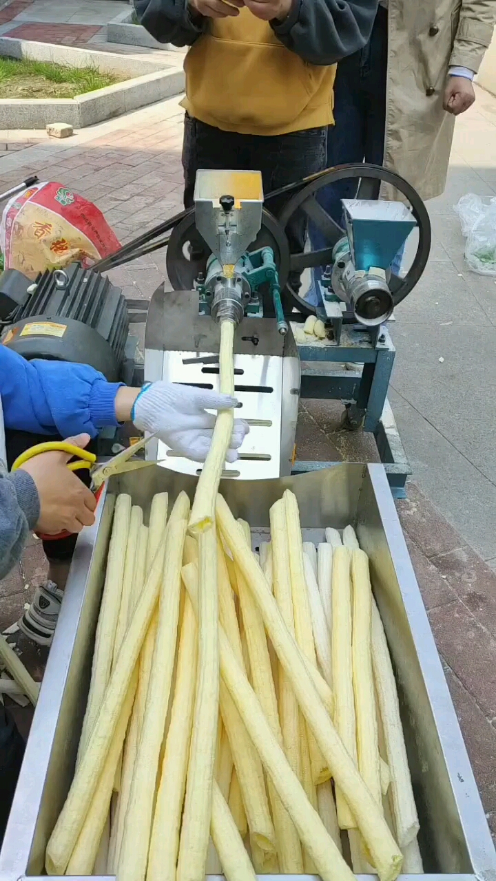 玉米做的零食像棍子图片
