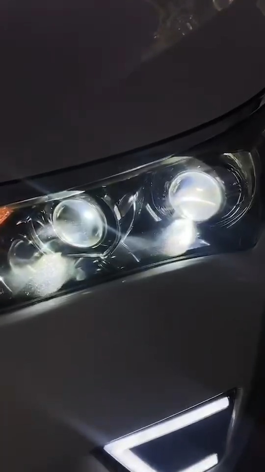 广州白云炫澜车灯总店丰田卡罗拉升级欧司朗clcproled双光透镜