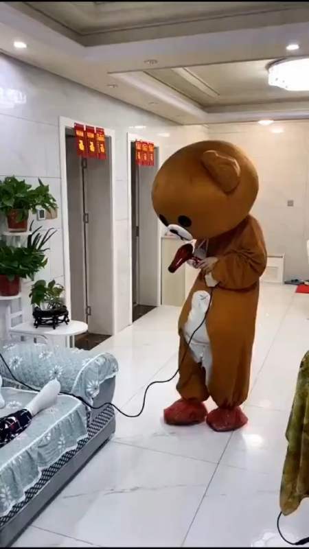 搞笑视频#像不像小时候的你一样被揍