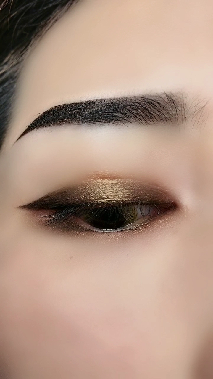 眉笔眼影画眼妆太美了