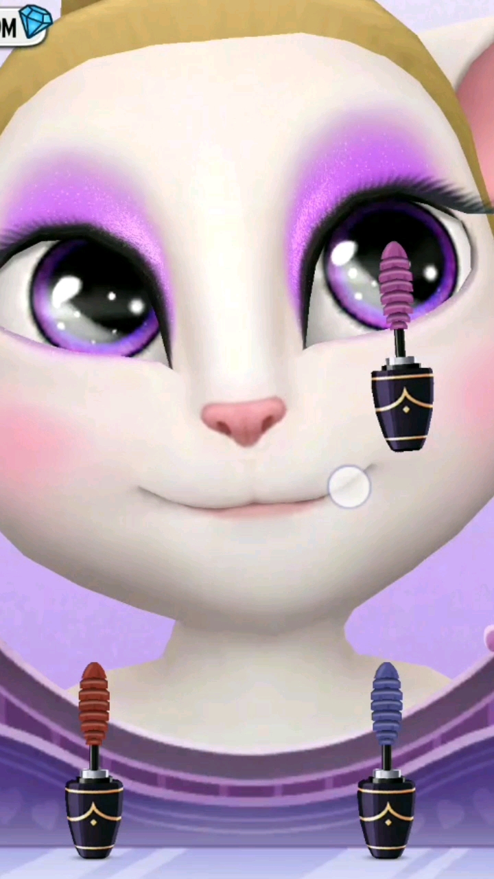 大小姐安吉拉直播化妆啦!