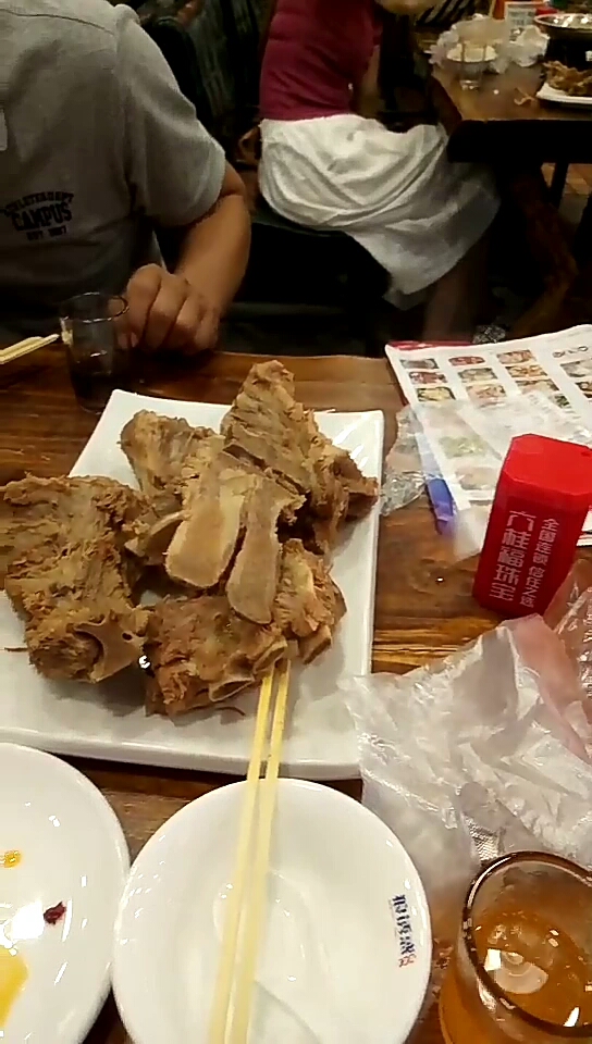 来吃骨头啦