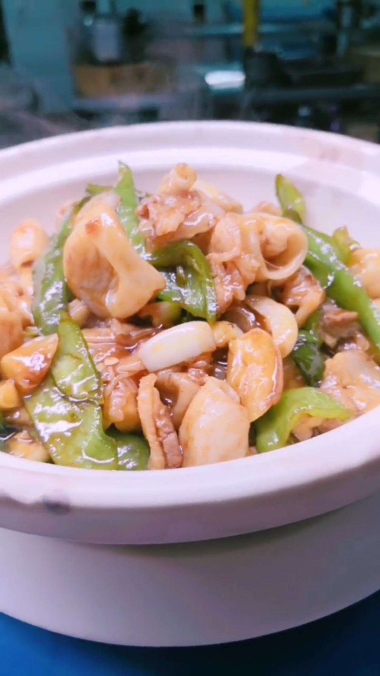 美食#辣椒炒鱼肚,你学会了!下酒菜,抓住你的胃!