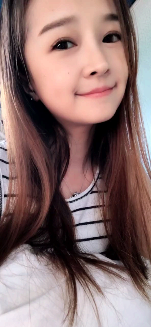 140厘米33岁袖珍甜甜被误认为小孩,不让上火车