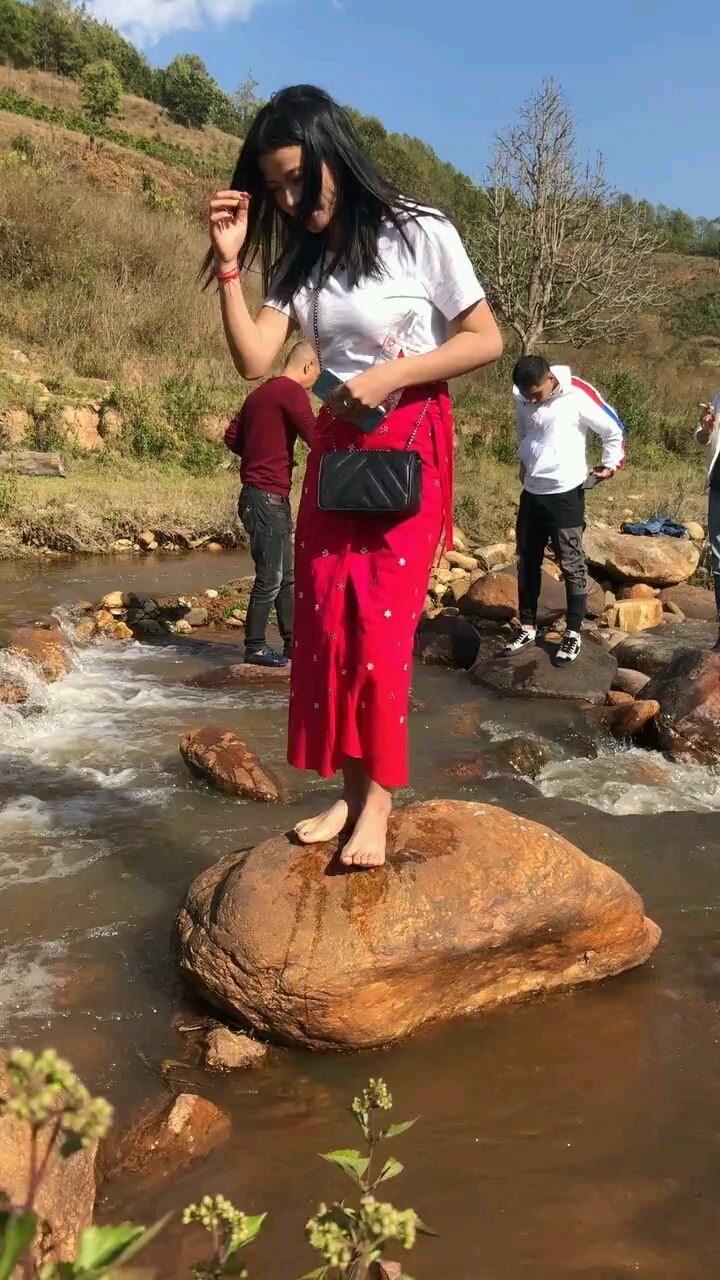 缅甸妹子你会玩啊