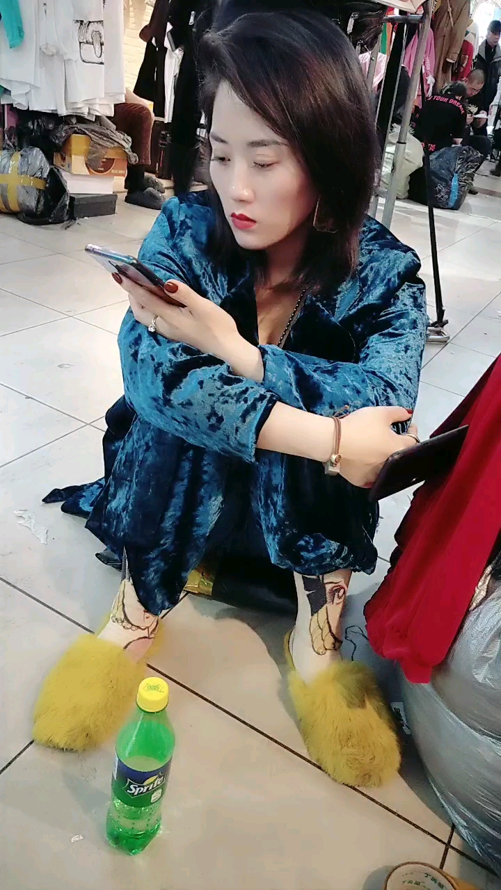 等待下班!无稽六受