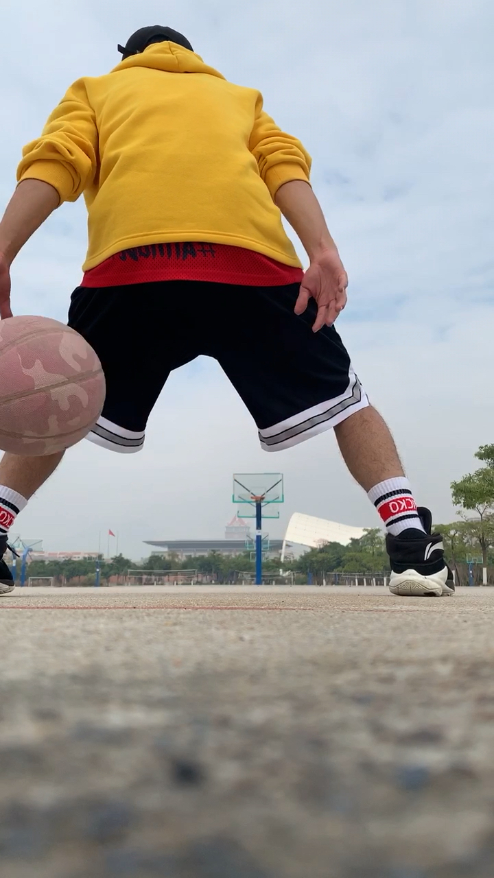 篮球#背后运球练习