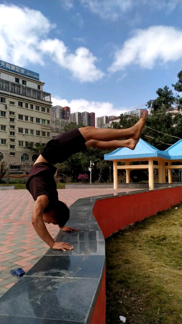 这种倒立很少人能做到