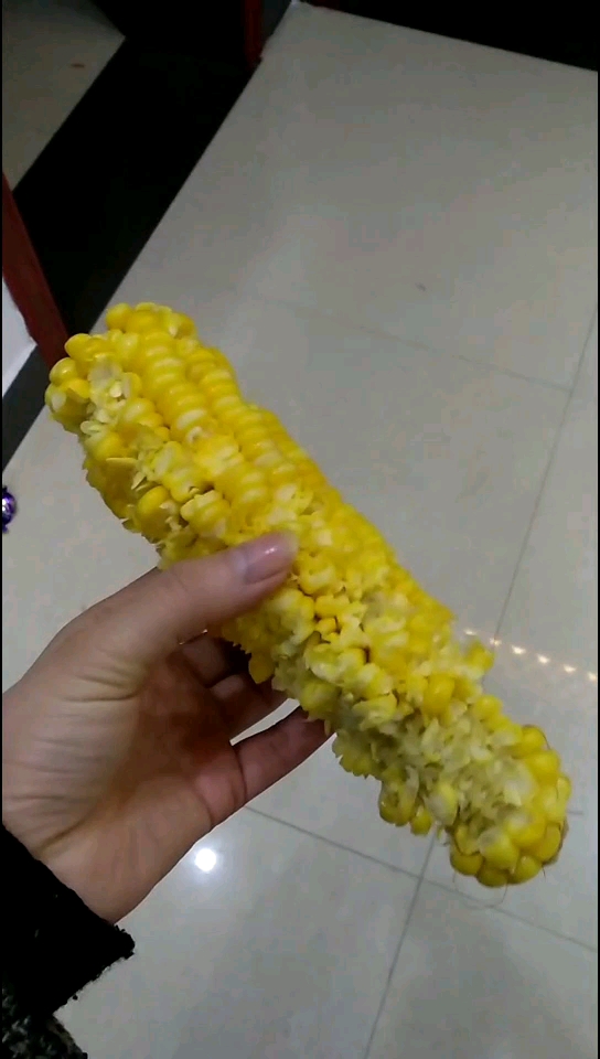 啃玉米成这样就服你小屁