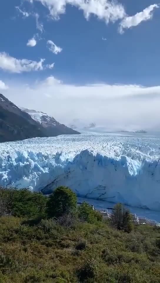 世界三大冰川之一莫雷诺大冰川