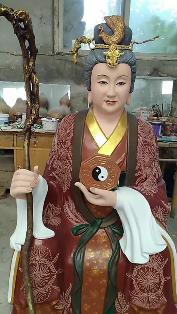 宏开艺术雕塑厂郎晓琪作品地母像